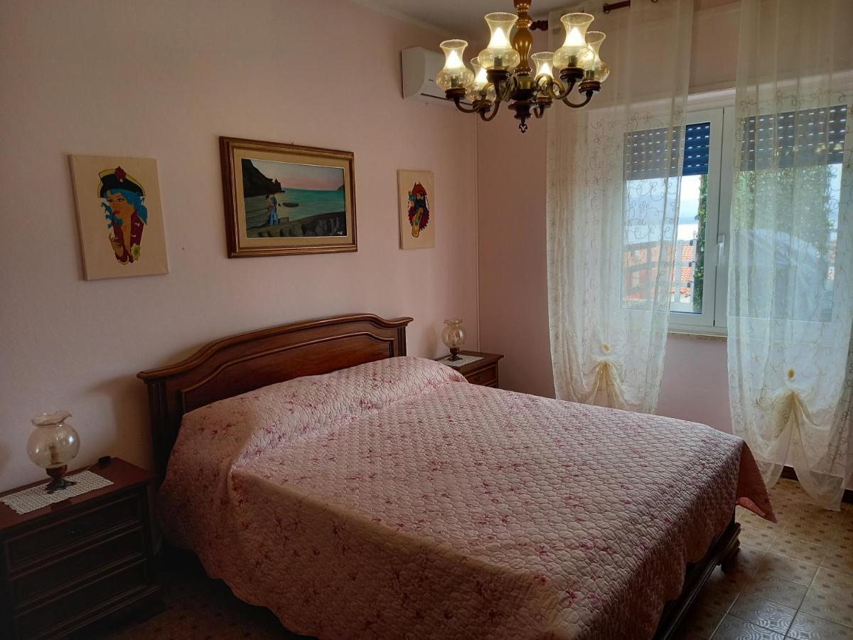 Casa Blu Oltremare Villa SantʼAntìoco Kültér fotó